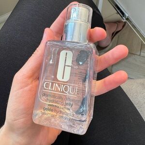 Clinique Anti-Pollution Hydrating Jelly with Silver Accents